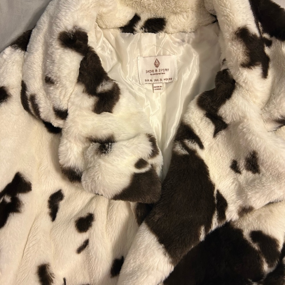 Chic Brown and White Teddy Jacket - Picture 3 of 4